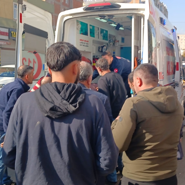Diyarbakır'da taksi durağına silahlı saldırı: 1 ölü