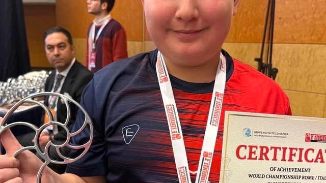 Kahramanmaraşlı öğrenci İtalya'da düzenlenen yarışmadan şampiyonlukla döndü