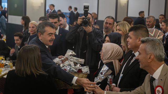 Bakan Tekin, 24 Kasım etkinlikleri kapsamında 81 ilden gelen öğretmenlerle buluştu: