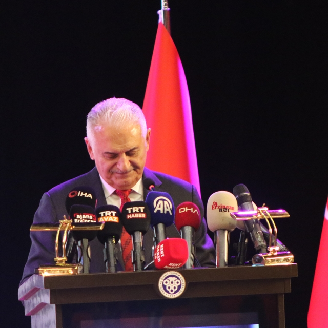 Binali Yıldırım: "Nüfus yenilenme hızı tehlike sınırının altında"