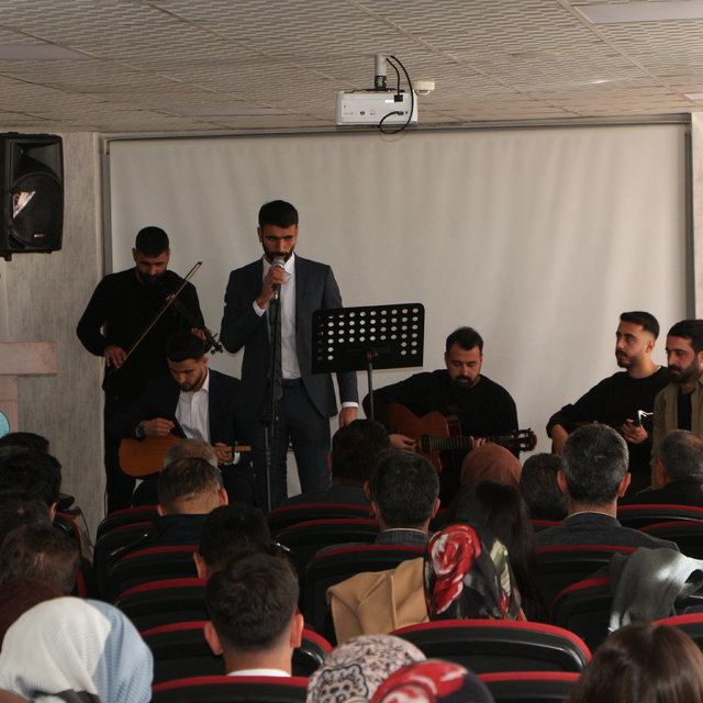 Karlıova'da "Öğretmenler Günü" kutlandı