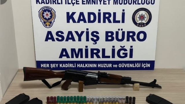 Kadirli ilçesinde asayiş uygulamalarında yakalanan firari 6 zanlı tutuklandı