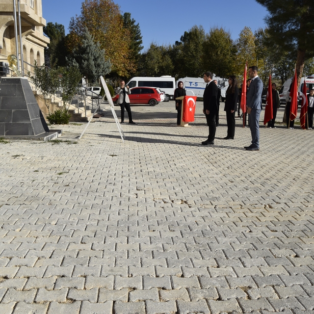 Dicle'de 24 Kasım Öğretmenler Günü kutlandı