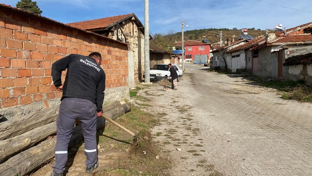 İnönü'nün dış mahallelerinde temizlik çalışması