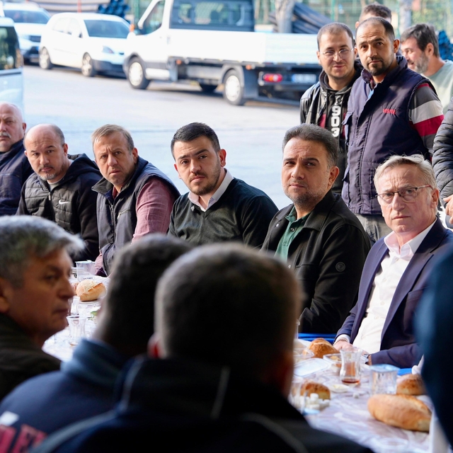 AK Parti'li Baybatur esnafın isteklerini yerinde dinledi