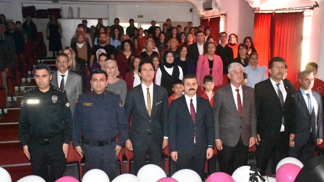 Köyceğiz'de Öğretmenler Günü coşkuyla kutlandı