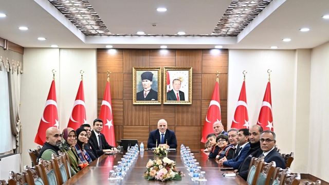 Diyarbakır'da Gazze için toplanan 24 milyon lira AFAD'a teslim edildi