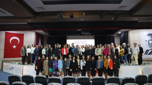 Önce belgesel ardından söyleşi