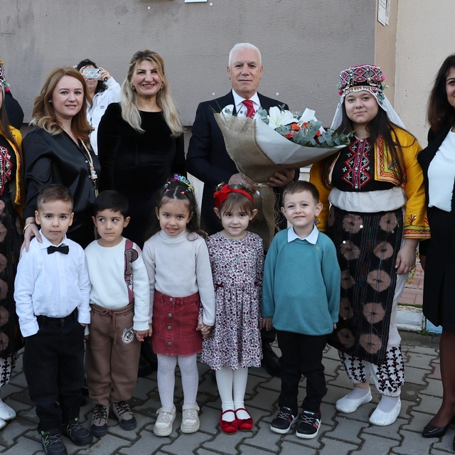 Başkan Bozbey' mezun olduğu okuldaki öğretmenlerle buluştu