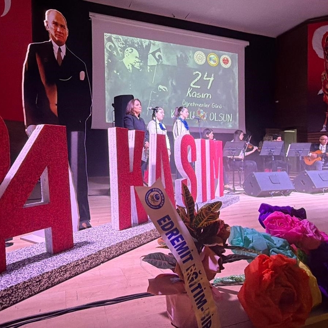 Öğretmenler günü Edremit'te kutlandı