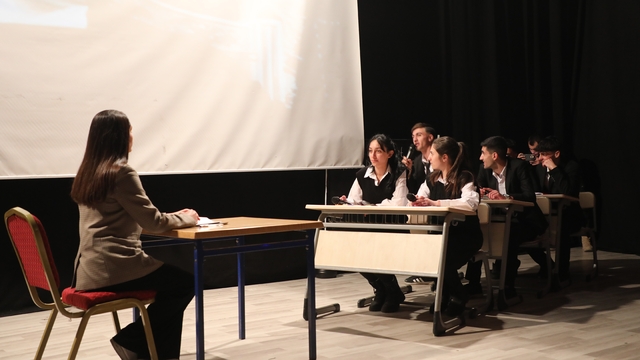 Ağrı'da 24 Kasım Öğretmenler Günü törenle kutlandı