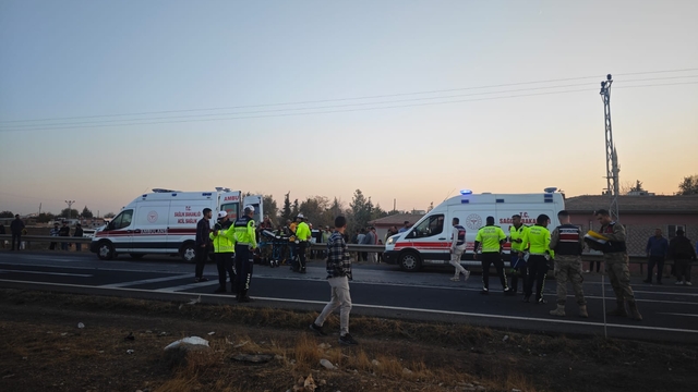 Mardin'de TIR ile otomobil çarpıştı: 1 ölü, 2 yaralı