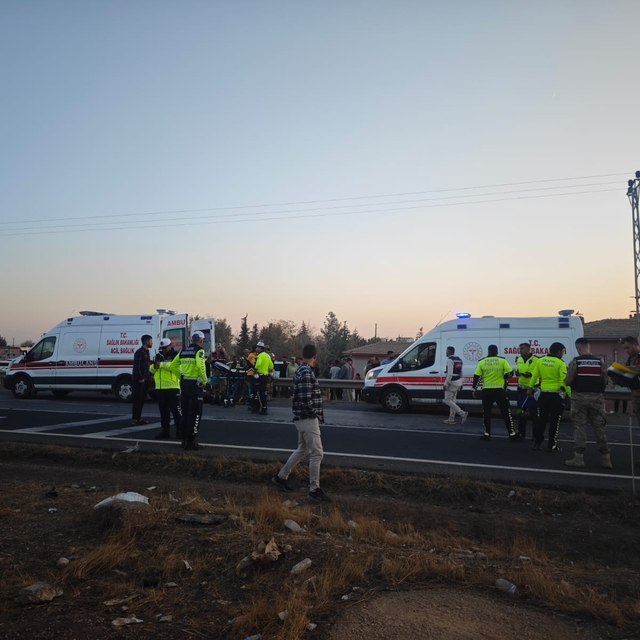 Mardin'de TIR ile otomobil çarpıştı: 1 ölü, 2 yaralı