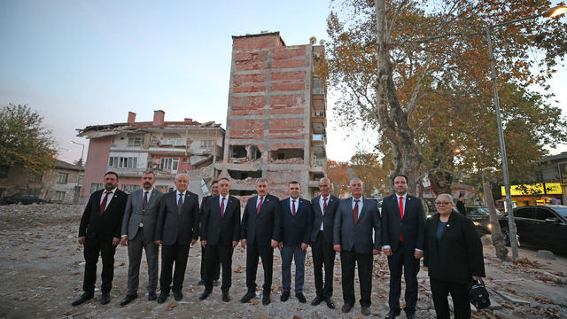 BBP Genel Başkanı Destici, Balıkesir Sındırgı'da konuştu: