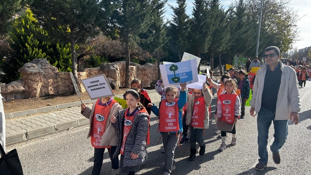 Şabanözü'nde TEMA Vakfı toprak yürüyüşü gerçekleştirdi