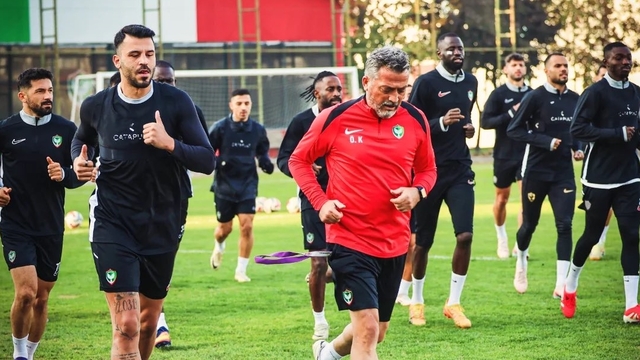 Amed Sportif Faaliyetler'de Esenler Erokspor maçı hazırlıkları