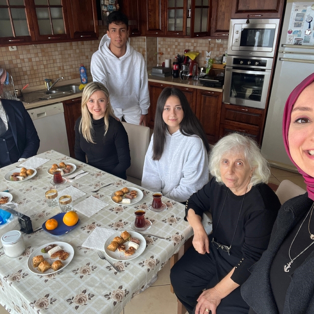 Uzun Mehmet MTAL'den emekli öğretmene vefa ziyareti