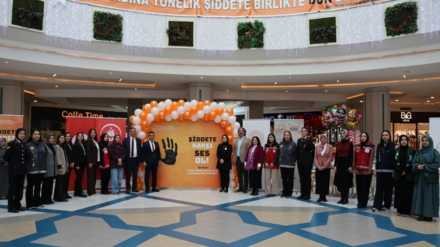 Erzurum'da "25 kadın 25 hikâye" sergisi açıldı