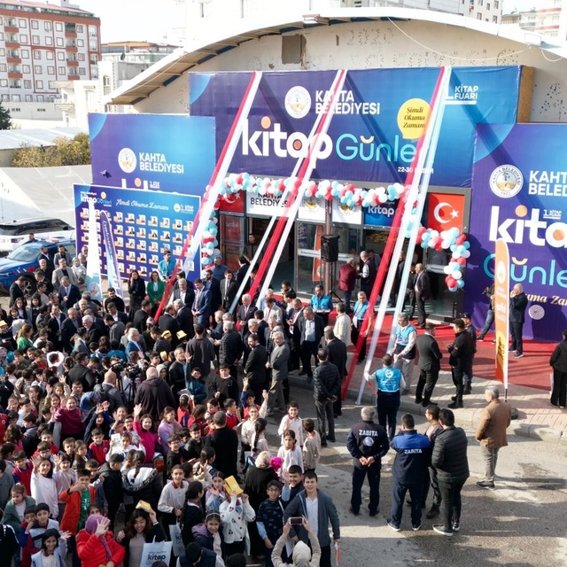 Kahta'da ilk Kitap Fuarı açıldı