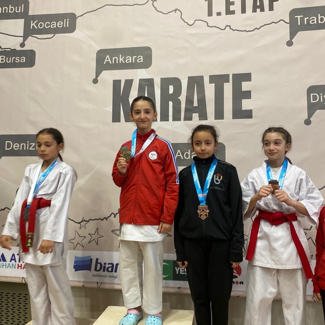 Düzceli karatecilerden büyük başarı