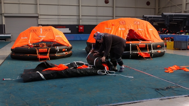 Trabzon'dan dünyaya can salı ihracatı
Kadın emeğiyle üretilen can salları çok sayıda ülkeye ihraç ediliyor