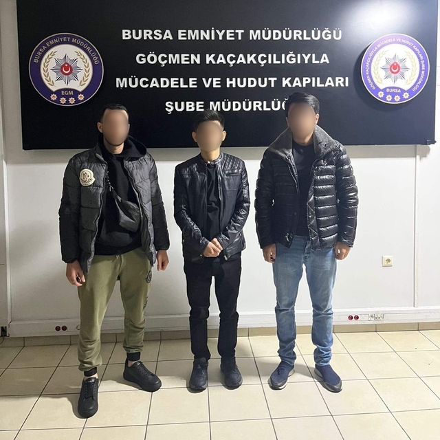 Bursa'da göçmen kaçakçılığına yönelik operasyon: 27 yabancı uyruklu şahıs y...