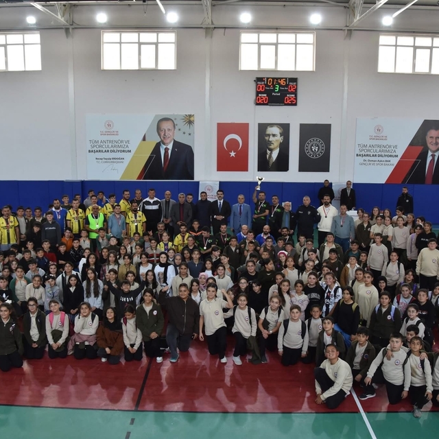 Öğretmenler hünerlerini filede sergiledi