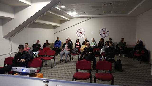 Muğla'da masa tenisinde yeni antrenörler yetişiyor