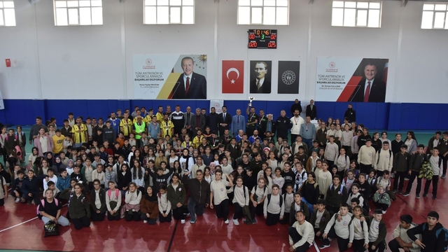 Öğretmenler hünerlerini filede sergiledi