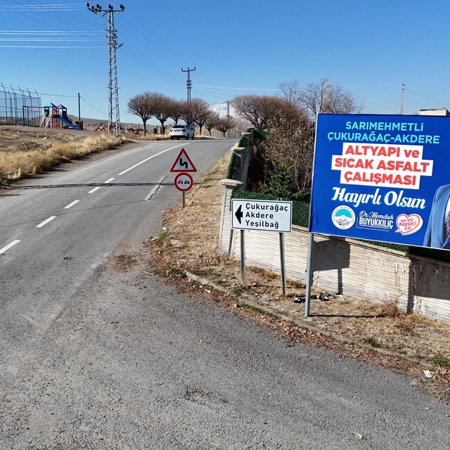 Tomarza'da 3 mahallenin ana yollarının sıcak asfaltı tamamlandı