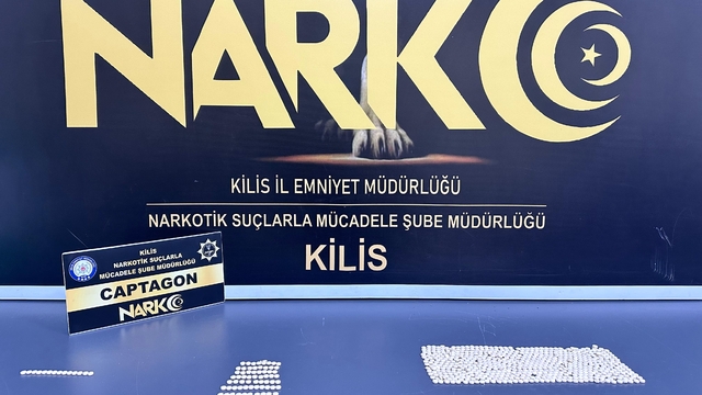 Kilis'te uyuşturucu operasyonunda yakalanan 2 zanlı tutuklandı