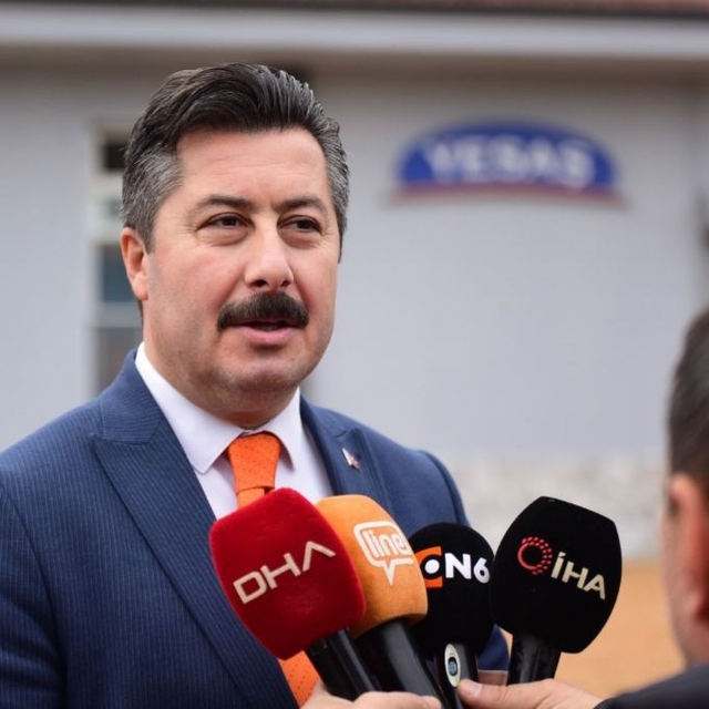 Yenişehir'de ekmeğe yapılan zam tartışmalara yol açtı
Yenişehir Belediye Ba...