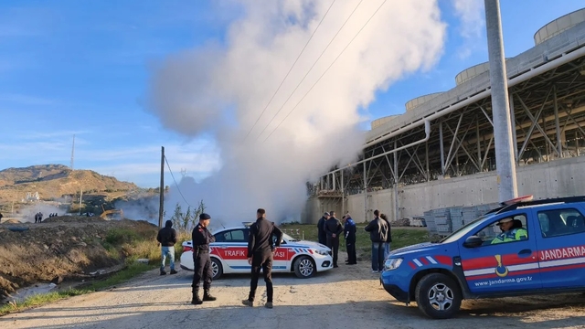 Aydın'da jeotermal tesise ait sıcak su boru hattı patladı