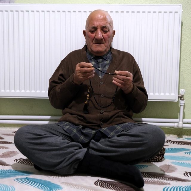 Yaşlı çift doğal gazla tanıştı: "Hayal bile edemiyorduk"
Tüp ve kömür derdi...