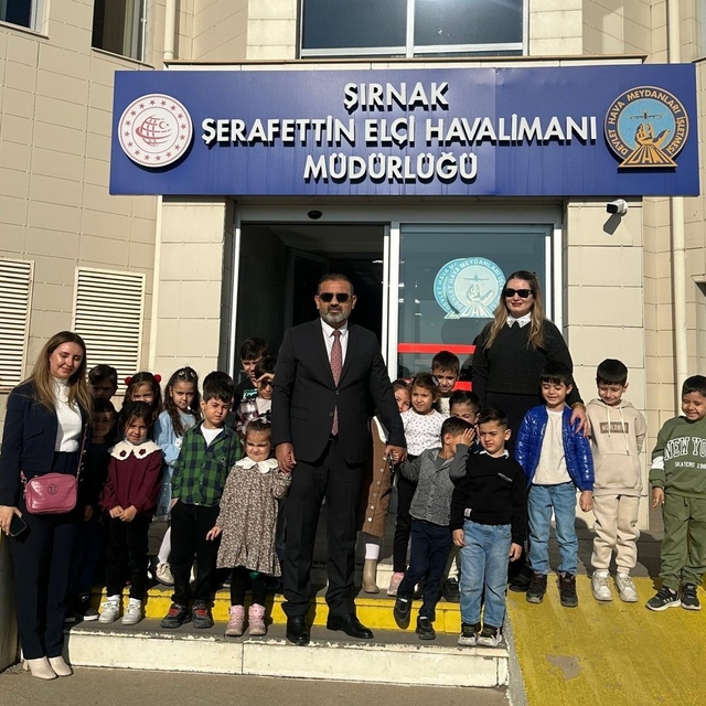 Şırnak Şerafettin Elçi Havalimanında anlamlı Öğretmenler Günü Kutlaması