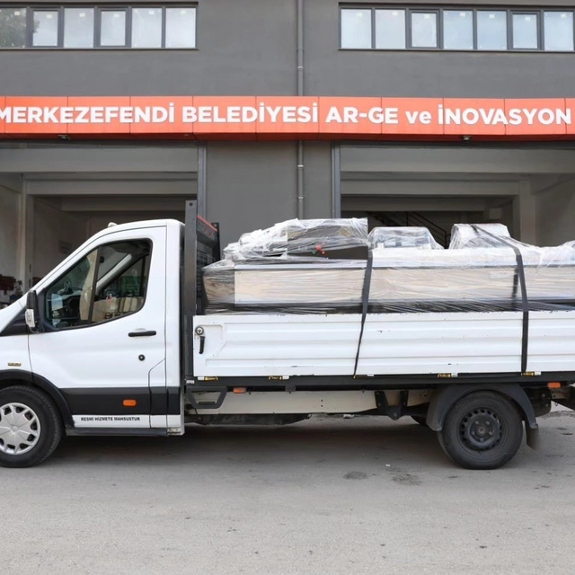 Merkezefendi Belediyesi'nin 33'ncü mama makinesi Çerkezköy'e teslim edildi