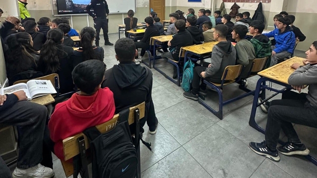 Selim'de 65 öğrenciye "Trafik Dedektifleri" eğitimi