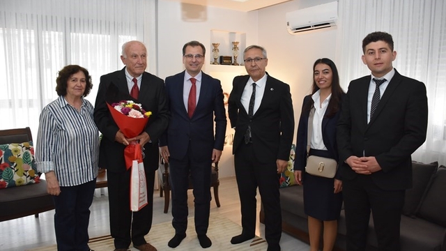 Kaymakam Güldoğan'dan, eğitim çınarlarına vefa