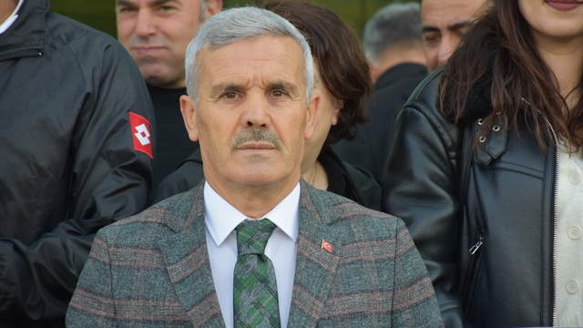 Trabzon'da HAK-İŞ'ten "Kadına Yönelik Şiddete Karşı Uluslararası Mücadele Günü" açıklaması