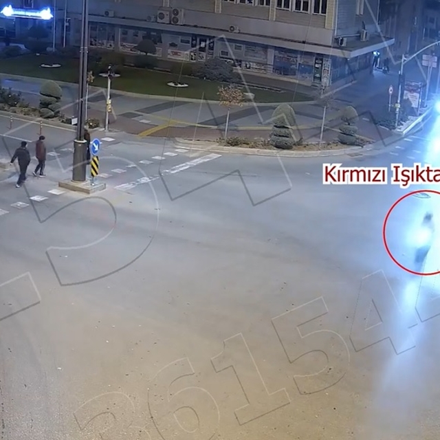 'Dur' ihtarına uymayan motosiklet sürücüsü trafiği tehlikeye attı
