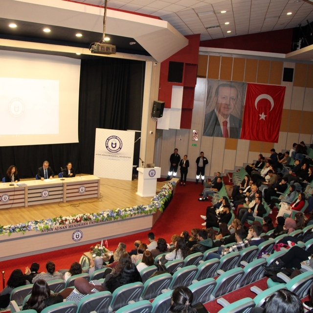 ADÜ'de "Öğretmenlik Yolunda: Deneyimden İlham Almak" etkinliği gerçekleştir...