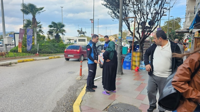 Bandırma'da zabıta ekipleri dilenciyi suçüstü yakaladı