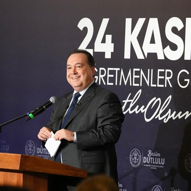 Manisa'da öğretmenlere çifte bayram
Manisa'da tüm öğretmenlere ulaşım deste...