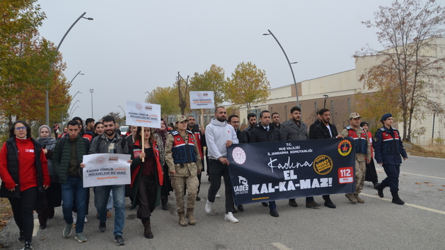 Muş'ta Kadına Yönelik Şiddete Karşı Uluslararası Mücadele Günü kapsamında etkinlik yapıldı