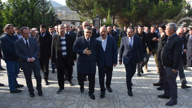 Kastamonu Valisi Meftun Dallı'nın annesi Sinop'ta toprağa verildi