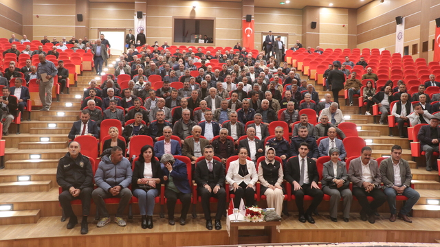 Burdur'da "Muhtarlar Akademisi" eğitimleri sürüyor