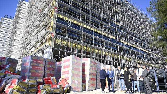 Rektör Savaş, diş hastanesi inşaatını yerinde inceledi