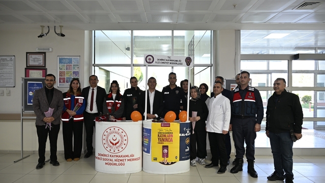 Demirci'de kadına yönelik şiddete karşı farkındalık çalışması yapıldı