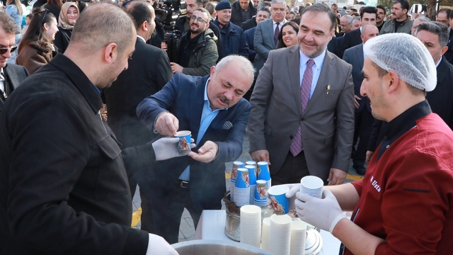 Türkiye'nin dört bir yanından Çankırı'ya gelen vatandaşlar Keloğlan tarhanasına hayran kaldı