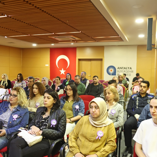 Büyükşehir'den kadına yönelik şiddete karşı eğitim düzenlendi